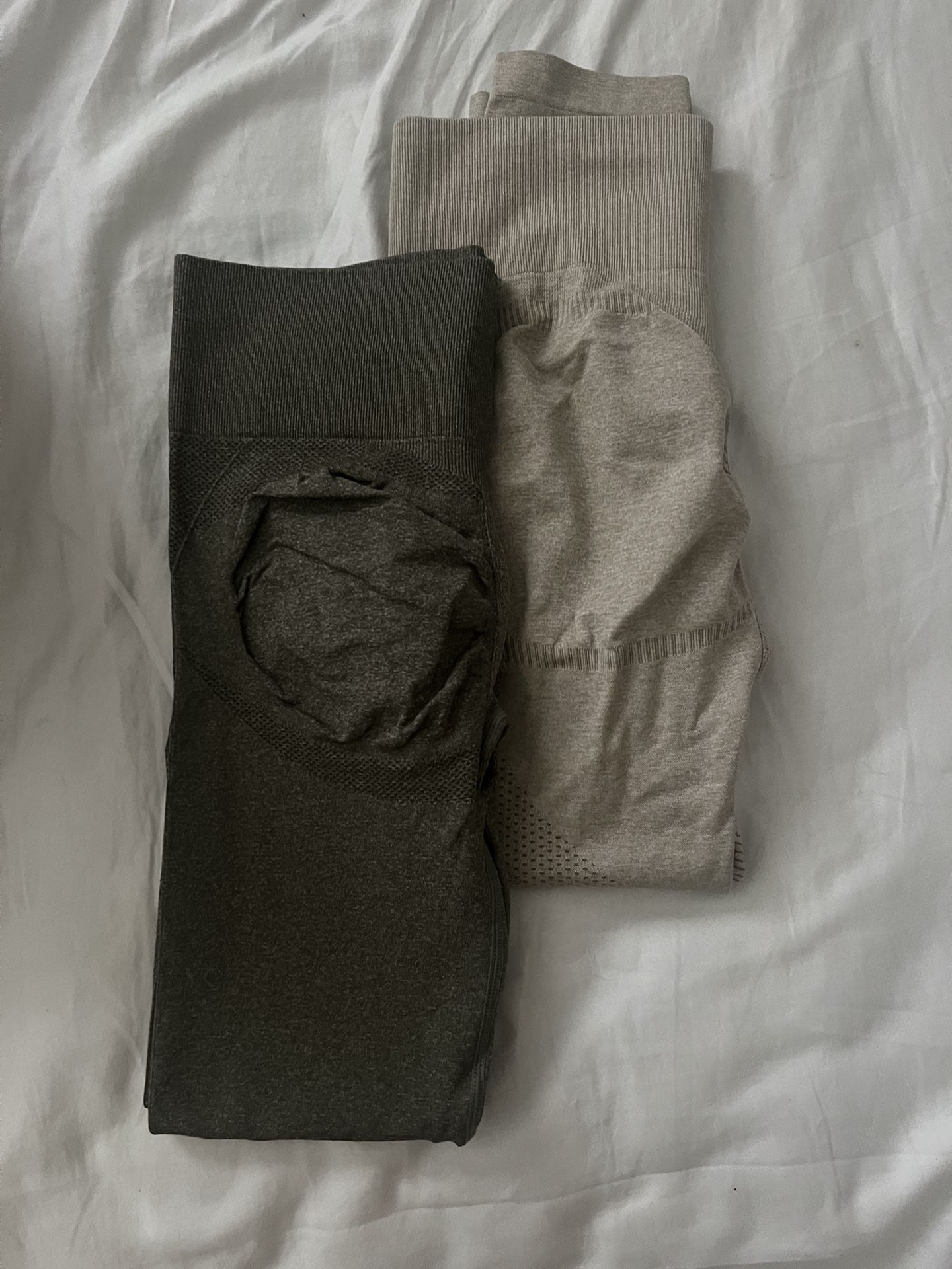 Set of Scrunch Butt leggings 