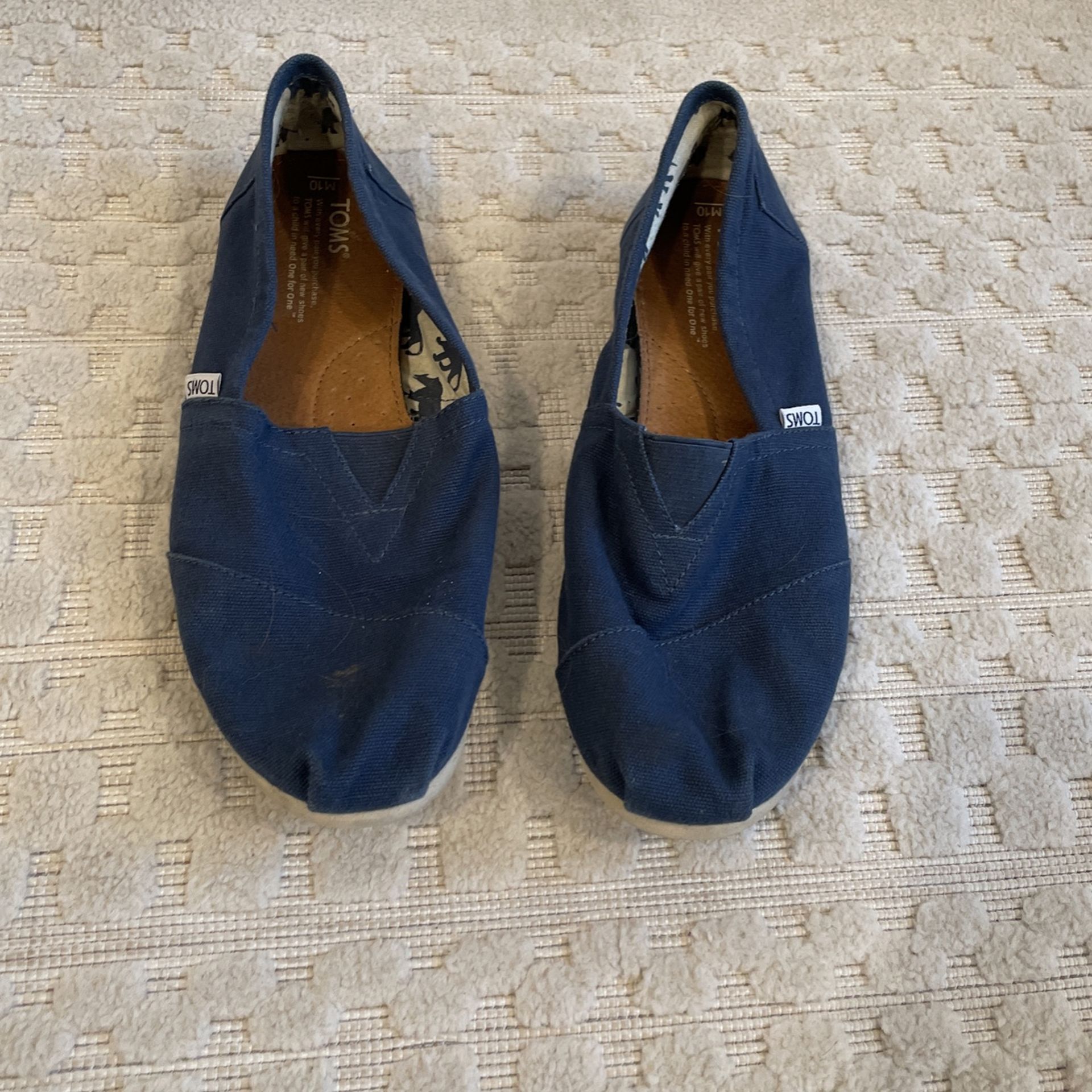 Toms Shoes