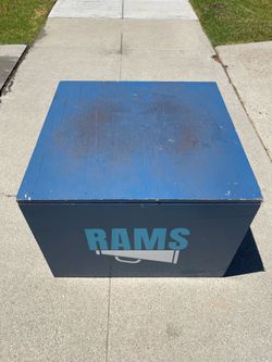 CHEER BOX (L: 23” x W: 23” x H: 16”)