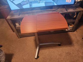 Rolling laptop desk