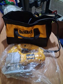 DeWalt corded jigsaw w/bag