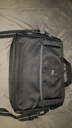 Solo 17.3" laptop bag