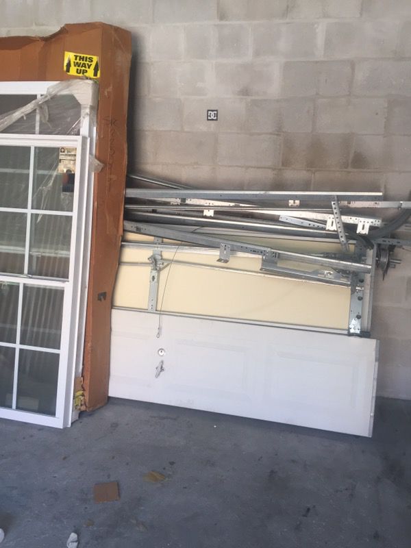 I'm selling my 2 garage doors 7 feet wide at $250