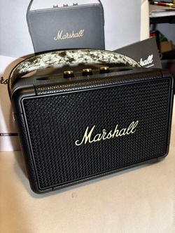 Marshall Kilburn II Wireless Portable Speaker – Rich Bass, Premium Vintage Design, Fast Charging