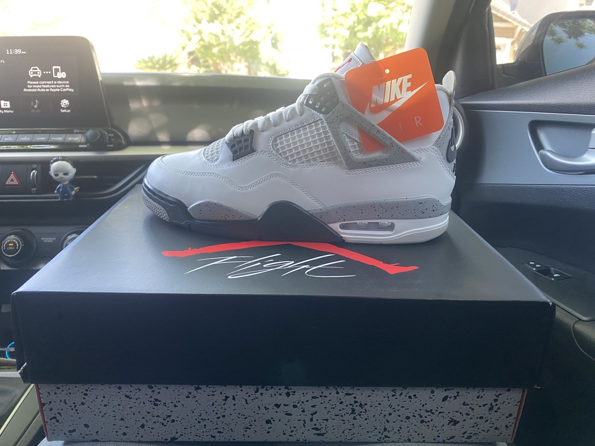 Jordan White Cement Retro 4’s