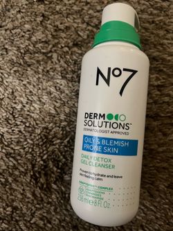 No7 Derm Solutions Daily Detox Foaming Face Wash - Gel Facial Cleanser Formulated with Ceramides, Niacinamide & Adaptogens To Help Maintain Moisture B