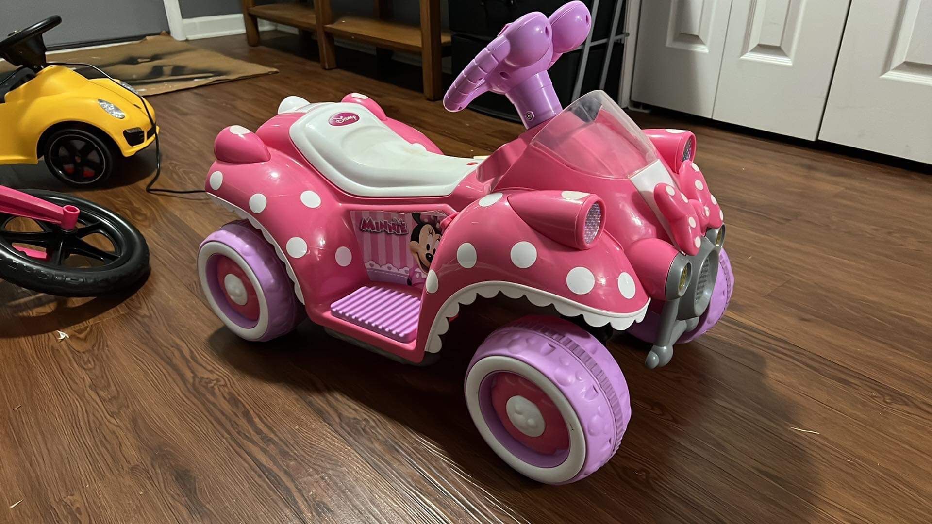 Minnie Mouse Car