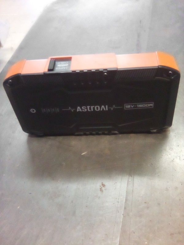 AstronAI S8 Car Battery Jump Starter