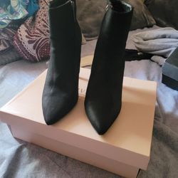 Black Boots 