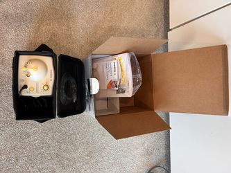 Medela Double Breast Pump + accessories