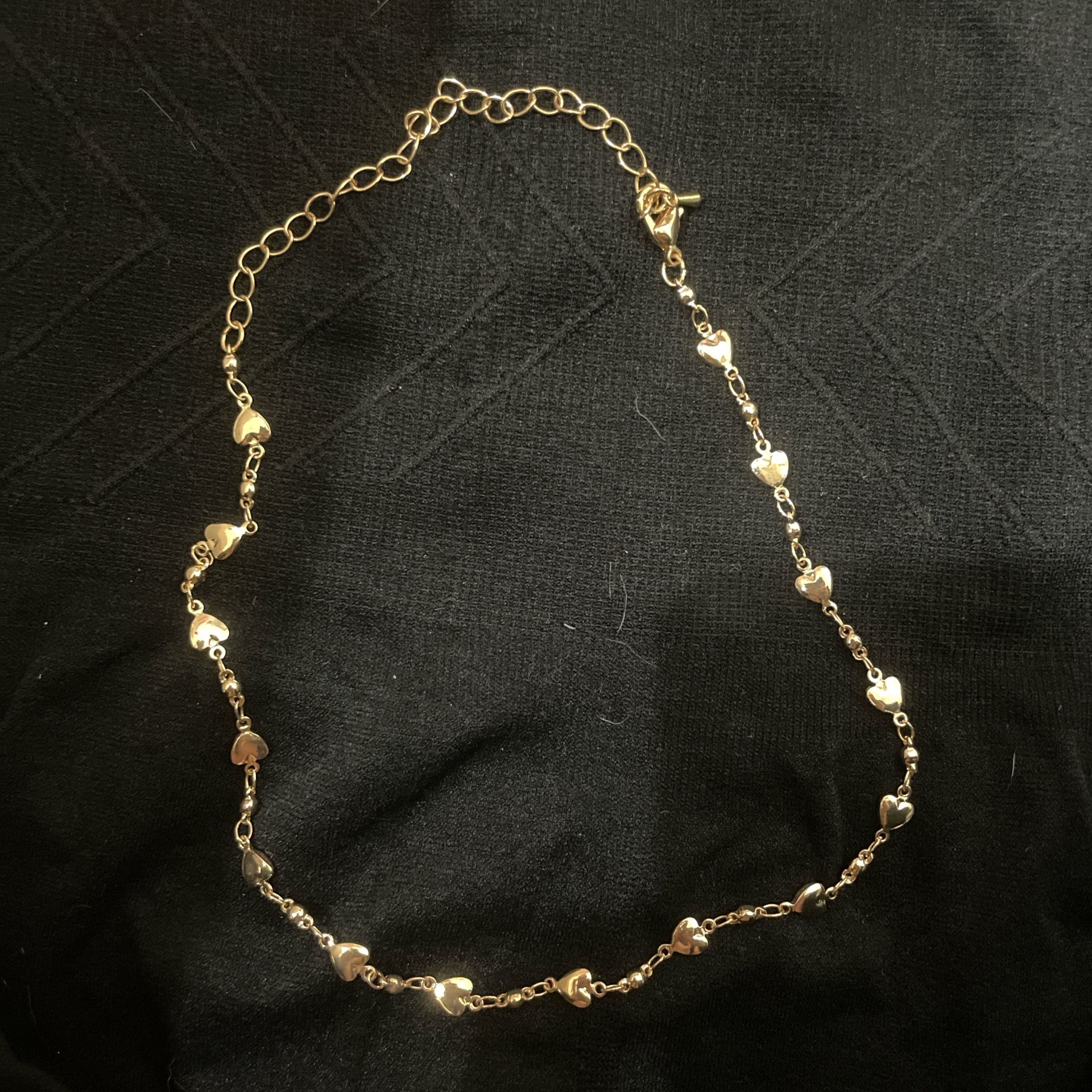 Gold hearts necklace
