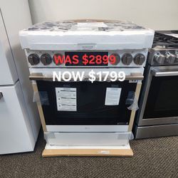 Studio 6.3 Cu Ft Smart Slide In Gas Range In Essence White With Probake Convection Easy Clean Instaview Air Fry 