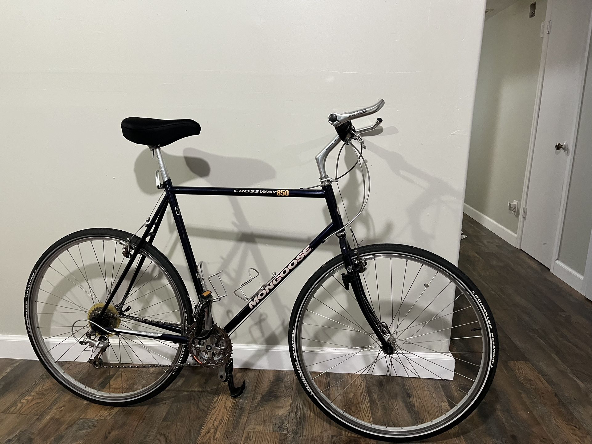 Mongoose Crossway 850 Bicycle