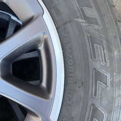 2023 Jeep gladiator 18" 4 new rim & Tires 31" 4 tire brand new and rims