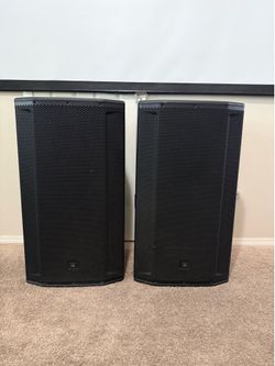 *JBL SRX 835p*