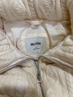 Brand new jacket, Hollister really nice size small🥶🥶