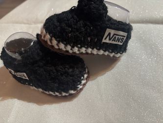 Baby crochet shoes