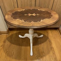 Beautiful Vintage Side Table 