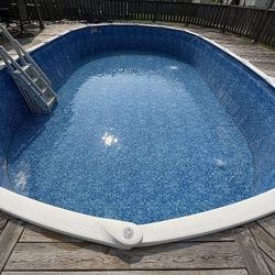 Pool 18x33 $5000 Or Bes Offer With Deck Included 