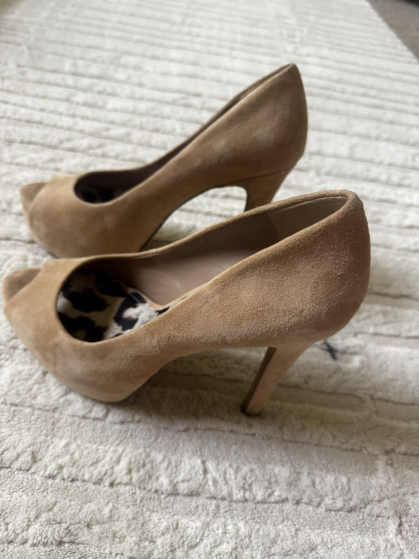 Jessica Simpson Tan Suede Heels