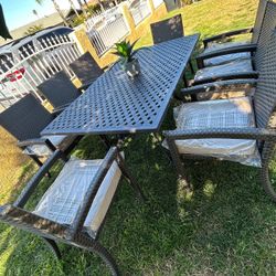 Brand New Patio Outdoor Dining Table Set