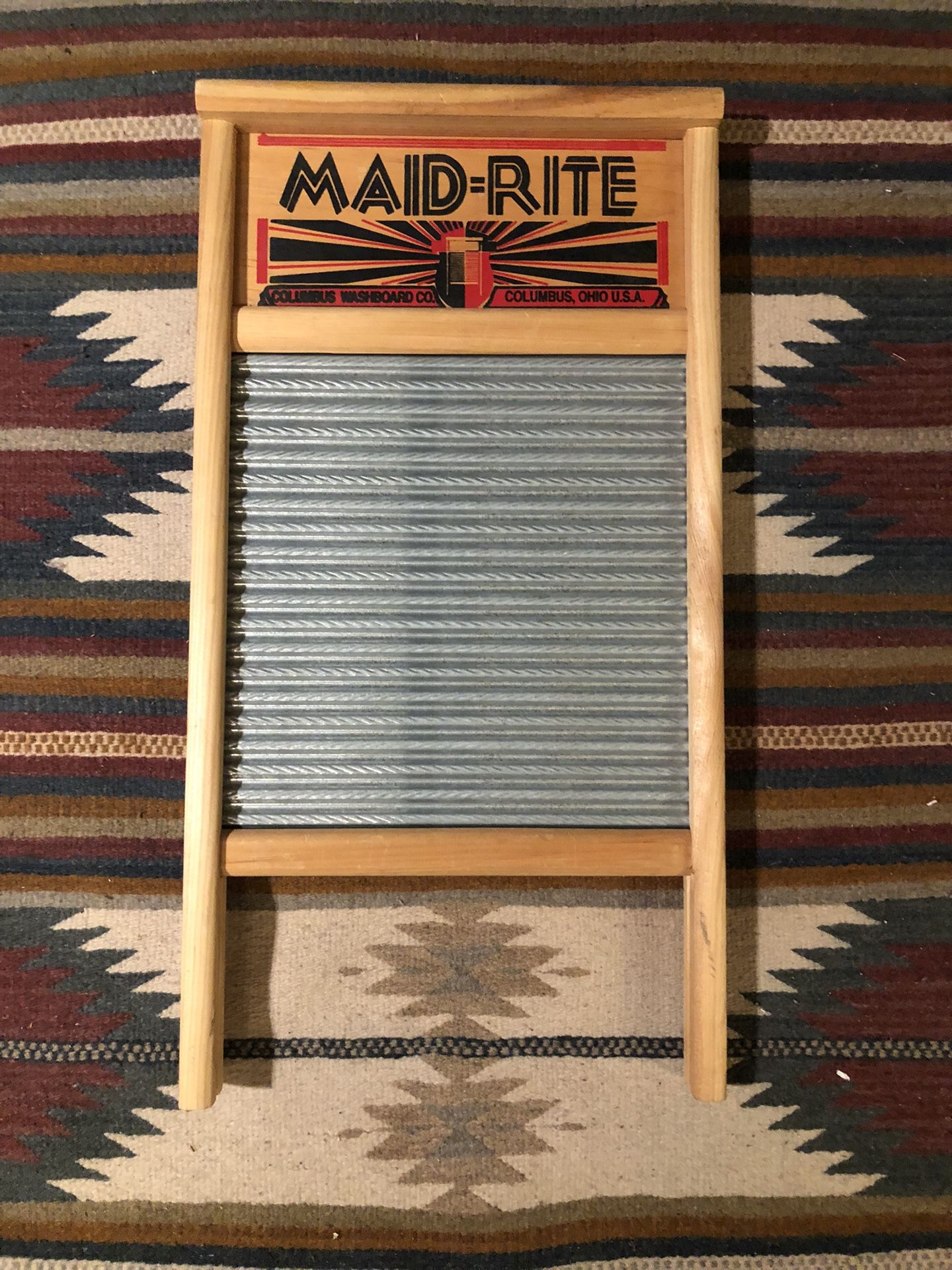 Columbus Washboard Co. Maid-Rite Washboard (12½" x 23¾")