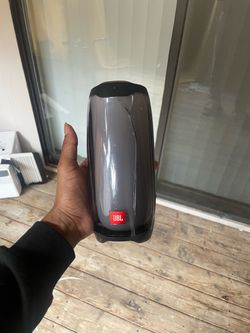 JBL Pulse 4 Bluetooth Speaker – LED Light Show – Works Great