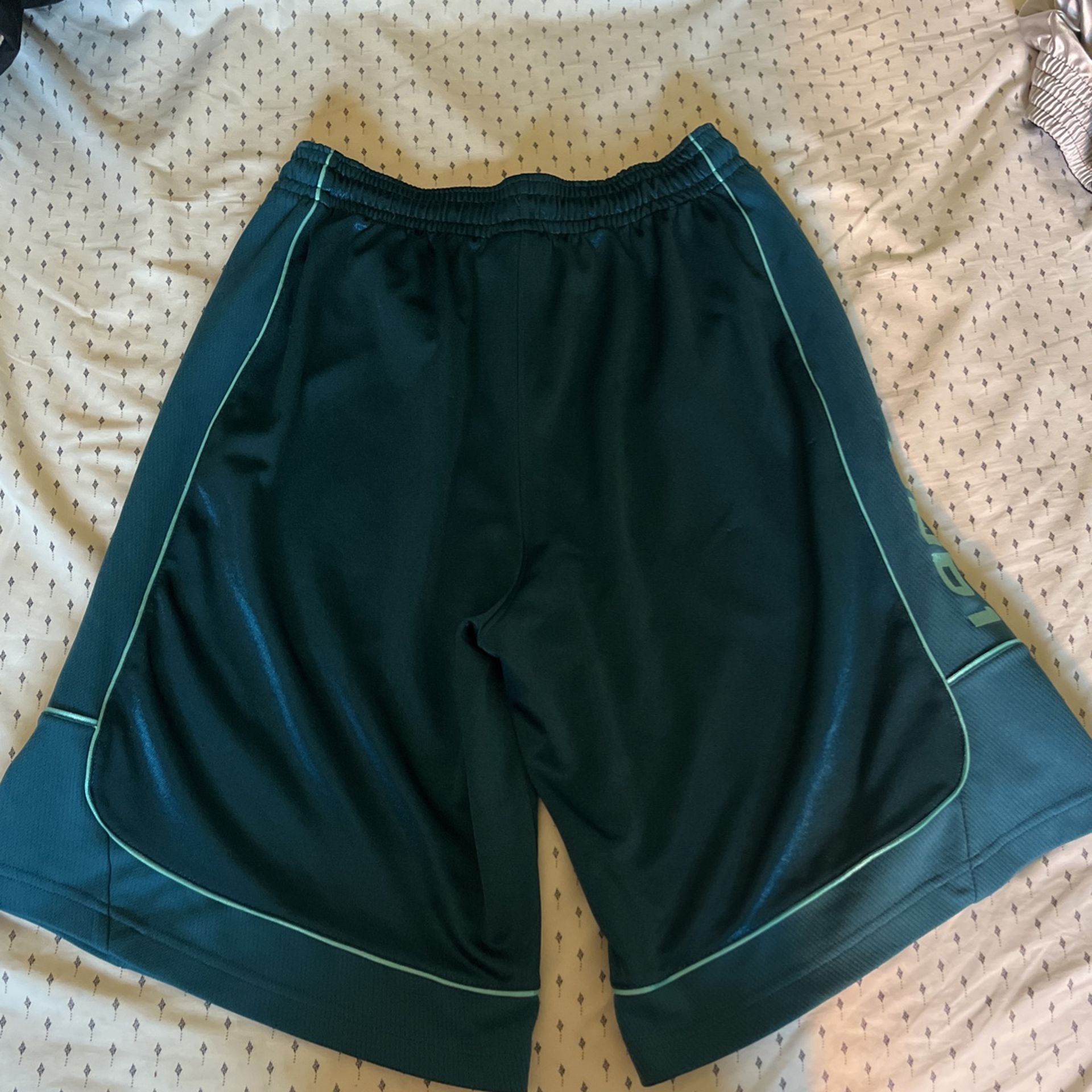 Brand-New Lakers, Shorts Size 48 retail price is $150 for Sale in  Bellflower, CA - OfferUp