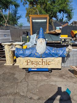 Wizard statue