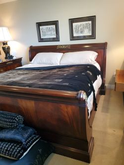 Mahogany sleigh bed