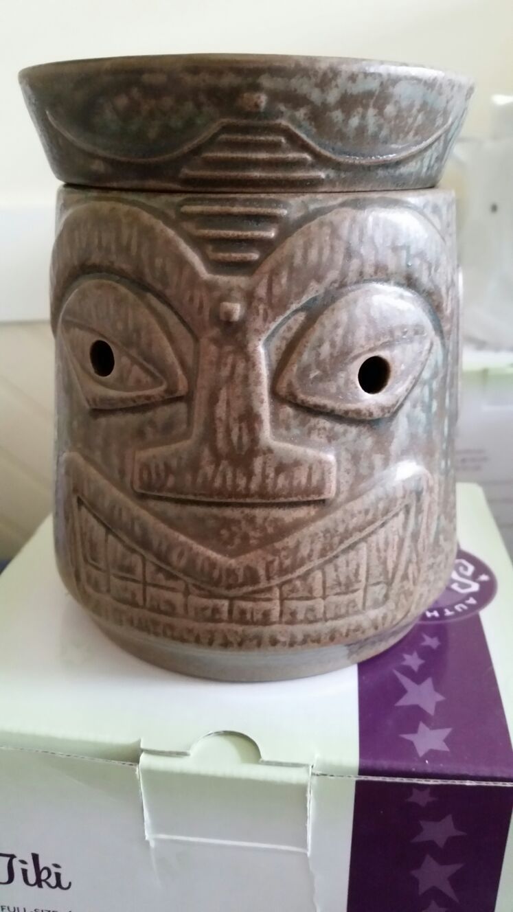 Brand new Tiki Scentsy warmer