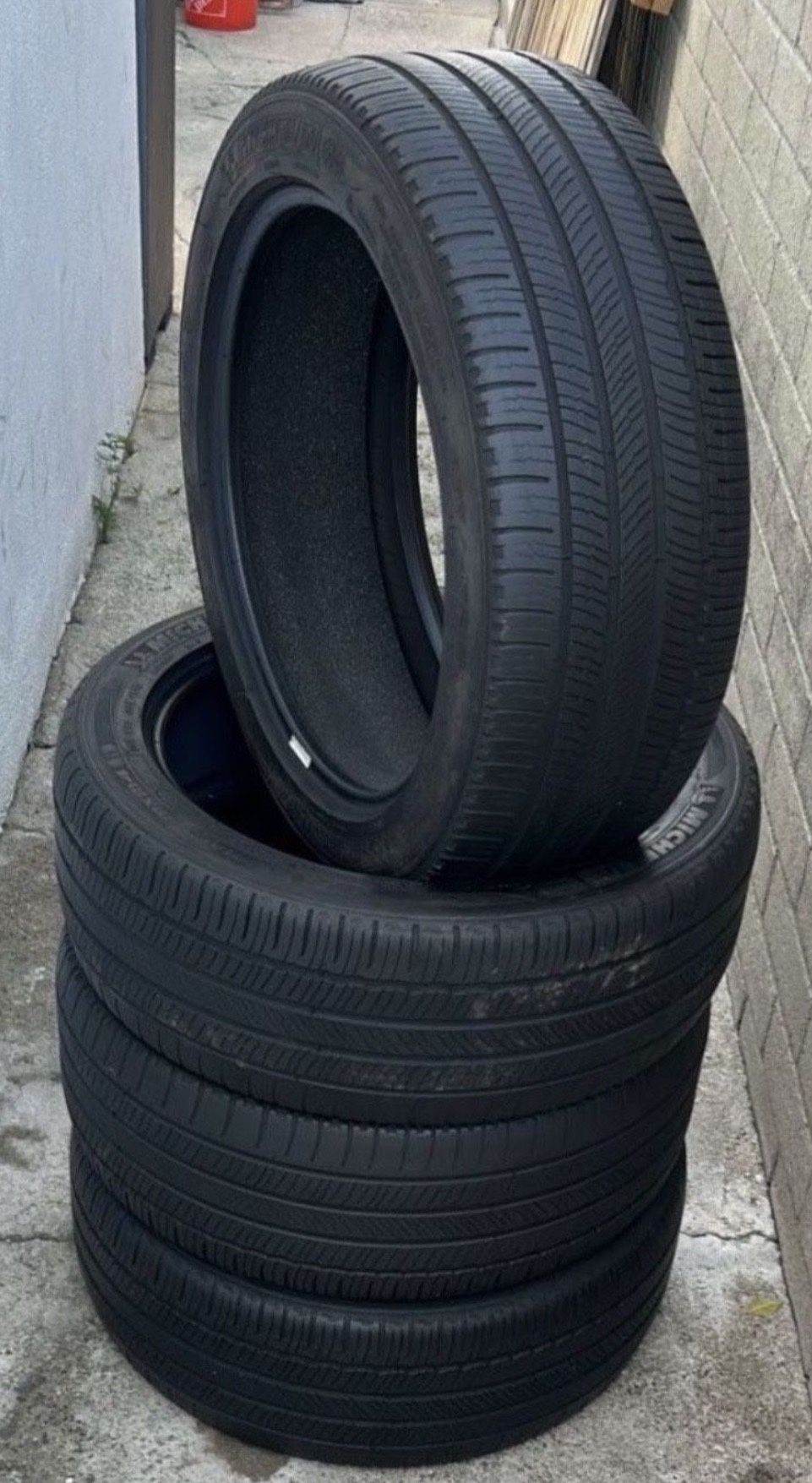 235/45R19 Michelin Primacy MXM4