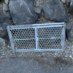 Adjustable Pet/Baby cage
