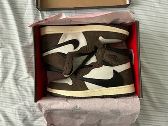 Air Jordan 1 High OG Travis Scott Size 9