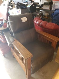 Reclining leather chair