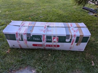 Artificial Christmas Tree 6 ft Tall