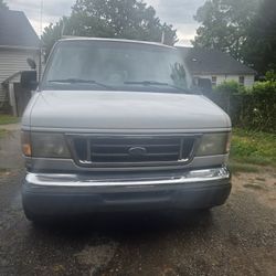 2003 Ford E-250