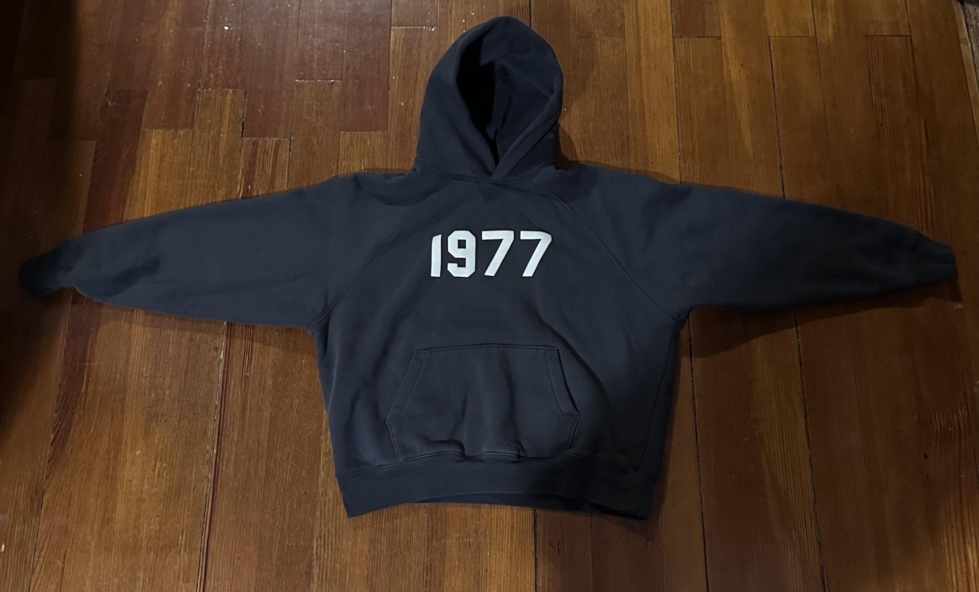 XS 1977 Essentials