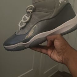 Cool Grey 11