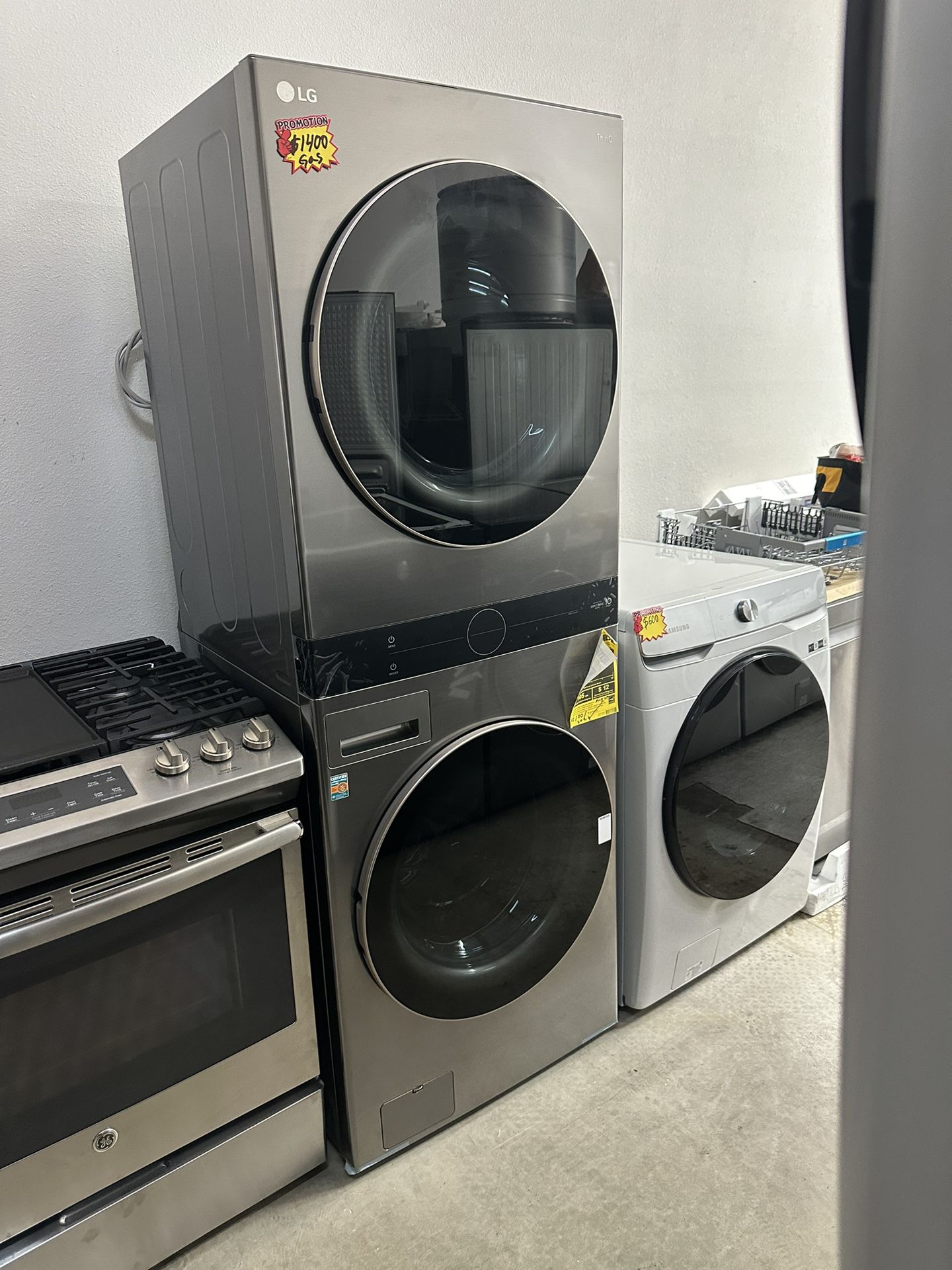 LG Stackable Washer And Gas Dryer 