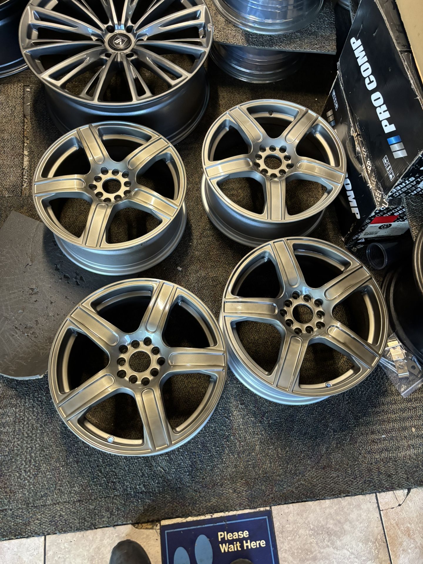 Universal Performance Rims 17 Inch 5 Lug Universal Rims for Sale in Las Vegas, NV - OfferUp