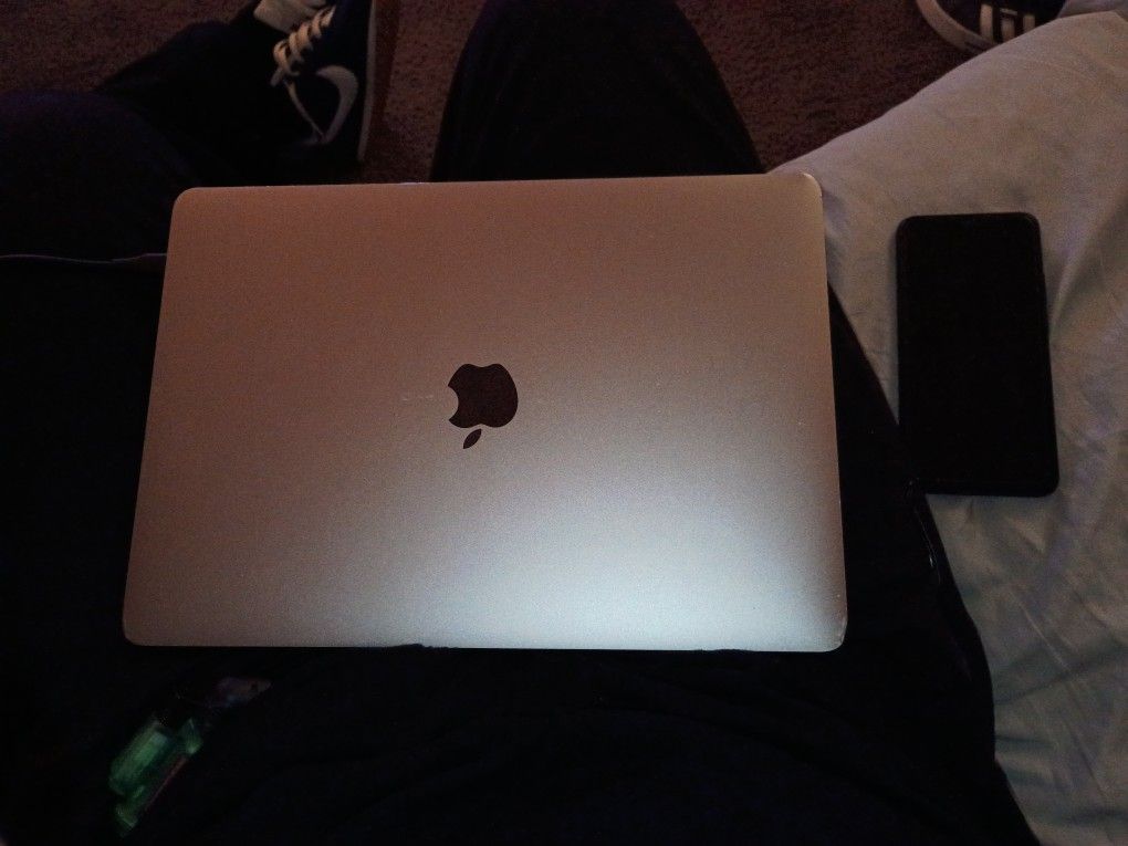 Apple Macbook Pro