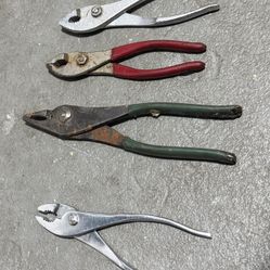 Pliers