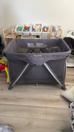 Nuna travel crib