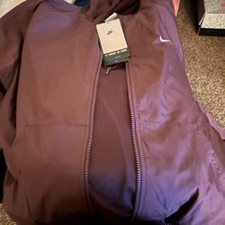 Nike Windbreaker Women’s 