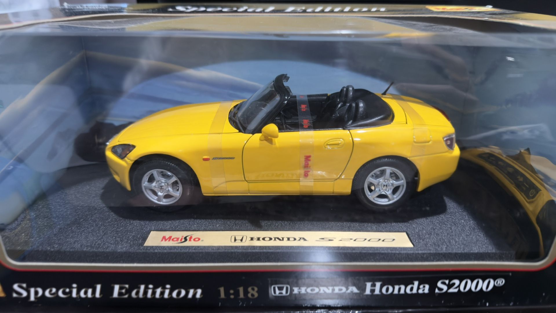 Maisto Special Edition Honda S2000 1:18 Yellow