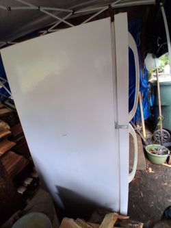 Frigidaire Refrigerator (Used) $50