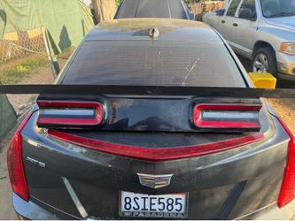 2018 Dodge Challenger stop light