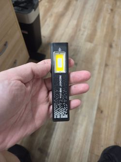 Renchoo EDC rechargeable slim pocket flashlight with magnetic base