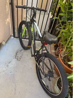 Huffy Skirmish Mountain Bike